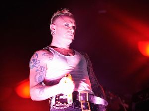 The Prodigy Undang Penggemar Hadir di Pemakaman Keith Flint