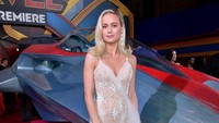 Pose Brie di samping pesawatnya itu. Amy Sussman/Getty Images