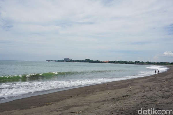 TFB ini dulunya dikenal sebagai wahana bermain dan sempat tersohor sekitar 17 tahun lalu. Namun, kini bangunan itu mangkrak dan dikenal sebagai tempat wisata horor (Aditya Mardiastuti/detikTravel) TFB ini dulunya dikenal sebagai wahana bermain dan sempat tersohor sekitar 17 tahun lalu. Namun, kini bangunan itu mangkrak dan dikenal sebagai tempat wisata horor (Aditya Mardiastuti/detikTravel)