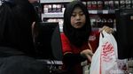 Melihat Penerapan Diet Kantong Plastik di Jakarta