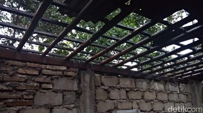 Angin Kencang Terjang Langkat Sumut, 8 Rumah Rusak