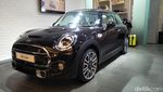 Ada 6 Unit, MINI 3-doors Black Edition Mejeng di Mall Bandung