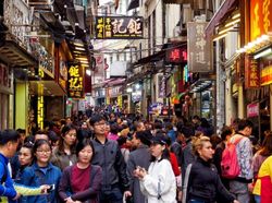 Potret 10 Kota Terpadat di Dunia