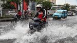 Kawasan ITC Mangga Dua Terendam Banjir