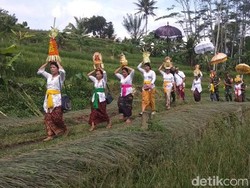 Uang Sesajen Nyepi Dijarah Uang Sesajen Nyepi Dijarah