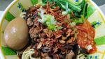 Hujan-hujan Dingin Paling Cocok Sarapan Mie Ayam Jamur yang Mantap Ini