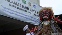 Nama Ogoh-ogoh berasal dari bahasa Bali, Ogoh-Ogoh yang berarti sesuatu yang digoyang-goyangkan. 