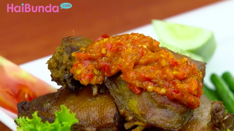 Resep bebek rica-rica/ Foto: Semua Bisa Masak Trans TV Resep bebek rica-rica/ Foto: Semua Bisa Masak Trans TV