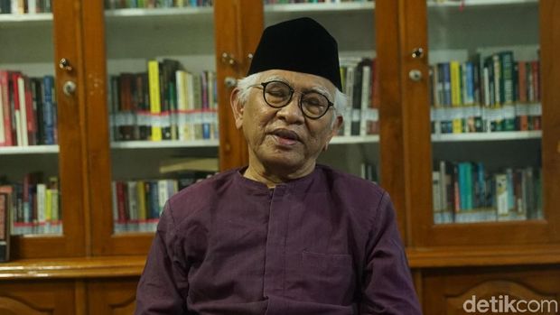 KH Mustofa Bisri (Gus Mus)