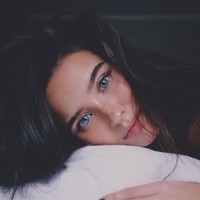 Ekaterina Mironenko adalah seorang jurnalis yang cukup populer di Instagram karena kecantikannya. Salah satu daya pikat wanita yang juga fotografer tersebut tentu adalah warna mata birunya yang menghipnotis. Instagram: @katyamiro