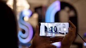 Ponsel Premium Samsung Resmi Mendarat di Tanah Air