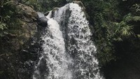 Liburan akhir pekan enaknya menikmati suasana segar. Ada air terjun Curug Ciangin di Subang yang bisa kamu coba. (My Trip My Adventure)
