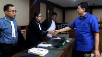 Lucas diyakini jaksa bersalah karena terbukti membantu pelarian tersangka KPK Eddy Sindoro.