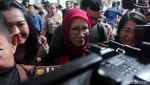 Lagi Ratna Sarumpaet Salam 2 Jari di Sidang Eksepsi
