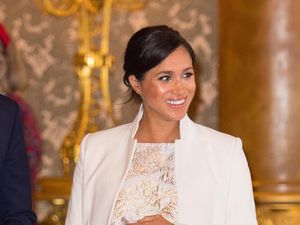 Meghan Markle Dibombardir 5.200 Tweet Kebencian dalam 2 Bulan