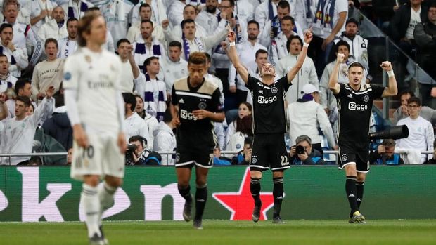 Real Madrid menyingkirkan Real Madrid di babak 16 besar Liga Champions.