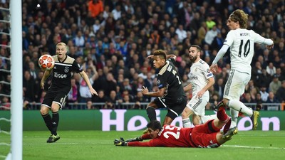 Foto: Liburannya David Neres, Bintang Ajax yang Hancurkan Madrid