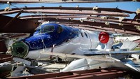Pesawat HondaJet yang juga terparkir di Bandara Eufaula Municipal, Alabama rusak di sejumlah bagian pesawat.