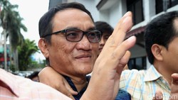Andi Arief Sebut PD Sulit Jalin Koalisi dengan PDIP: Hasto Menutup Diri