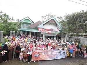 Pertiwi Jatim Aktif Galang Suara Emak-emak Demi Jokowi