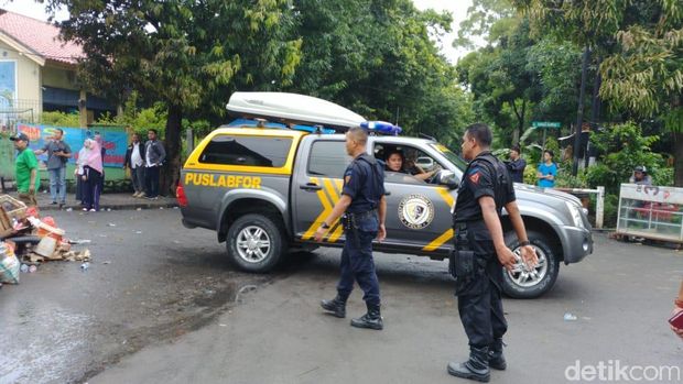 Puslabfor Cek Kebakaran TPS Blok A Kebayoran Baru