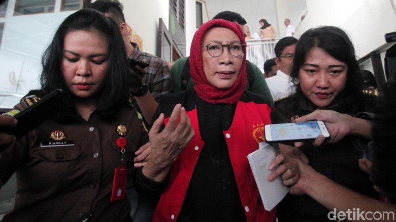 Ratna Sarumpaet Bela Dokter di Depan Hakim: Jangan Sidik Disalahkan Ratna Sarumpaet Bela Dokter di Depan Hakim: Jangan Sidik Disalahkan