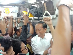 Masukan Saat Berdesakan di KRL Bikin Mantap Jokowi dengan Jalur Layang