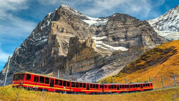 7 Perjalanan Kereta Terindah di Swiss