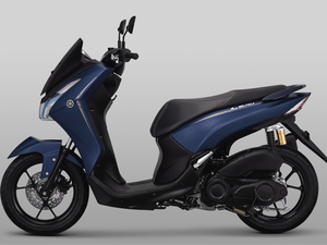 Ubahan Minor di Lexi, Emblem Warna Emas