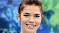 Aktris America Ferrera mengasuransikan giginya yang putih bersih dan rata sebesar 10 juta dolar AS, atau jika dirupiahkan mencapai angka 142 miliar rupiah. Foto: Getty Images