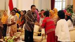 Jokowi Cerita Perjuangan Sang Ibu pada Perempuan Arus Bawah