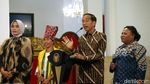 Jokowi Cerita Perjuangan Sang Ibu pada Perempuan Arus Bawah
