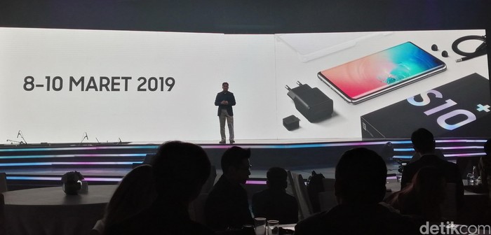 Tanggal penjualan perdana Galaxy S10. Foto: Imron Rosyadi/detikinet Tanggal penjualan perdana Galaxy S10. Foto: Imron Rosyadi/detikinet