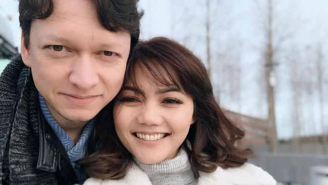 LDR, Rina Nose Ngaku Rindu Sentuhan Fisik