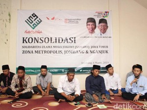 Redam Fitnah, Solidaritas Ulama Muda Jokowi Ziarah ke Pendiri NU