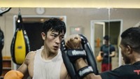 Selain itu Kenny juga berlatih bela diri sejak kecil seperti Tawkwondo, mixed martial arts (MMA), Muay Thai. (Foto: Instagram/kennyharyanto, ditampilkan atas izin yang bersangkutan.)