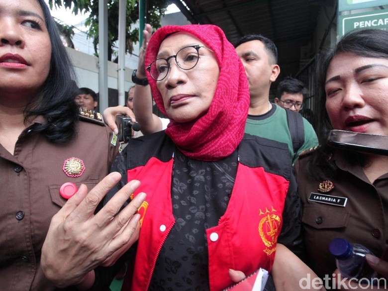 Atiqah Hasiholan Belum Menyerah Perjuangkan Ratna Sarumpaet Atiqah Hasiholan Belum Menyerah Perjuangkan Ratna Sarumpaet