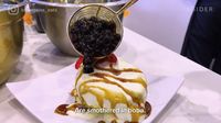 Kafe Ini Bikin Souffle Pancake dengan Topping Boba yang Kekinian