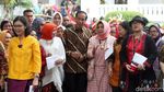 Jokowi Cerita Perjuangan Sang Ibu pada Perempuan Arus Bawah