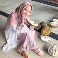 Doyan Durian, Chacha Frederica Ketagihan Durian Gunung Pati dan Bangkong