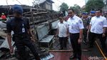 Tinjau Lokasi Kebakaran Pasar Blok A, Anies Janji Membantu