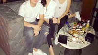 Sudah banyak momen yang Hilda lalui bersama Billy. Salah satunya momen santap bersama. Foto: Instagram Billy Syahputra