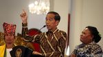 Jokowi Cerita Perjuangan Sang Ibu pada Perempuan Arus Bawah