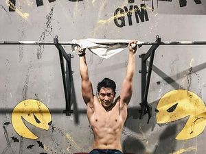 Kenny Haryanto, Spiderman yang Sempat Viral Jadi Abang Martabak Tampan