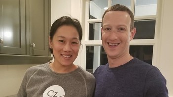 Forbes mencatat kekayaan terkini Mark Zuckerberg USD 96,7 miliar atau sekitar Rp 1.431 triliun. Ia menikah dengan kekasihnya yang dipacari Zuck semenjak kuliah di Harvard, Priscilla Chan. Mereka menikah pada tahun 2012. Foto: Instagram zuck