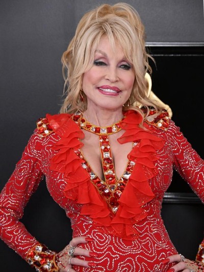 Selebriti Asuransi Bagian Tubuh LOS ANGELES, CALIFORNIA - FEBRUARY 10: Dolly Parton attends the 61st Annual GRAMMY Awards at Staples Center on February 10, 2019 in Los Angeles, California. (Photo by Jon Kopaloff/Getty Images)