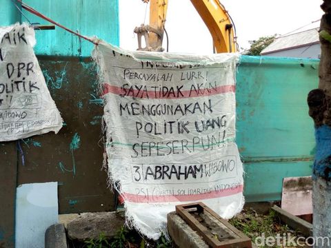 Bram, Caleg yang bikin APK dari karung bekas