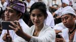 Umat Hindu Upacara Tawur Agung Kesanga di Pura Aditya Jaya