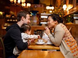 Suami Berduit Ribuan Triliun dan Tetap Setia dengan Istrinya