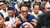 Andi Arief tiba di Kantor BNN, Jakarta, Rabu (6/3/2019) sekitar pukul 14.58 WIB.